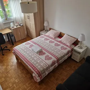 Habitación en casa particular In Shared